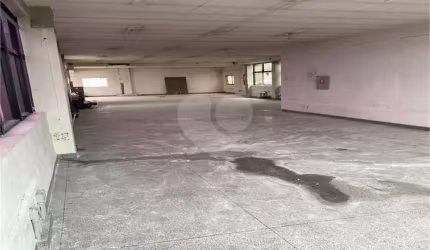 Prédio inteiro à venda ou para locação em Cidade Vargas - SP