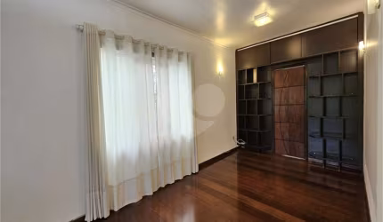 Casa térrea com 3 quartos à venda em Veleiros - SP