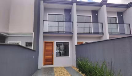 Casa à venda no bairro Santa Catarina - Joinville/SC