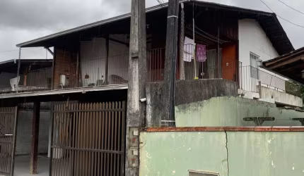 Casa à venda no bairro Boa Vista - Joinville/SC