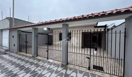 Casa com 3 dorms, Maracanã, Praia Grande - R$ 580 mil, Cod: 11186