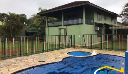 Sobrado locação diária em condomínio Atami