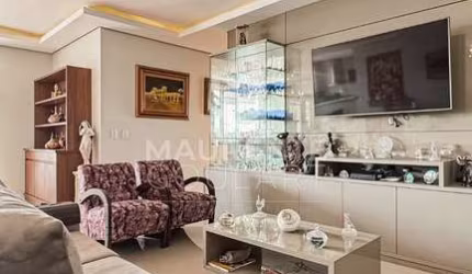 Apartamento com 3 suítes no Estreito