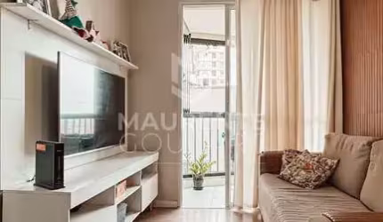 Apartamento com 3 dormitórios em Barreiros