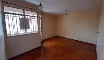 Apartamento com 3 quartos para alugar na Nossa Senhora Aparecida, Uberlândia  por R$ 1.300