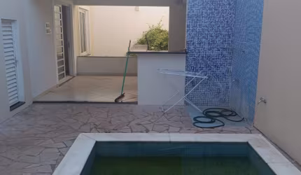 Casa para alugar com armários planejados piscina e 3 suítes