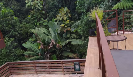 Linda Casa com 4 Dormitórios, Jacuzzi e Piscina no Condomínio Aruã