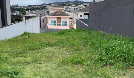Terreno à venda no Condomínio Aruã Brisas II – 370m² em rua tranquila, próximo ao clube