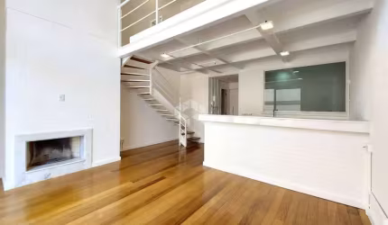 ESTILO E PURO REQUINTE EM STUDIO DUPLEX EM UM  CLÁSSICO DO MOINHOS