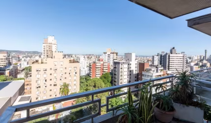 Cobertura de 282m2 ,3 quartos e 2 vagas em Petrópolis