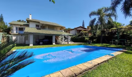 OPORTUNIDADE !!! LINDA CASA NO PARQUE KNORR