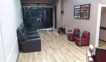 Loja com apartamento no bairro Independencia.