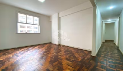 Apartamento 03 dormitórios no Centro Histórico de Porto Alegre