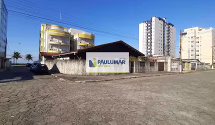 Casa com 4 dorms, Vera Cruz, Mongaguá - R$ 900 mil, Cod: 831776