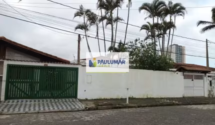 Casa com 4 dorms, Vila Anhanguera, Mongaguá - R$ 650 mil, Cod: 831898