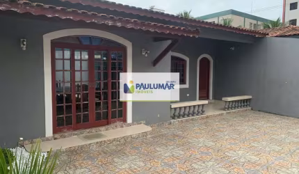 Sobrado com 4 quartos, Centro, Mongaguá - R$ 970 mil, Cod: 833213