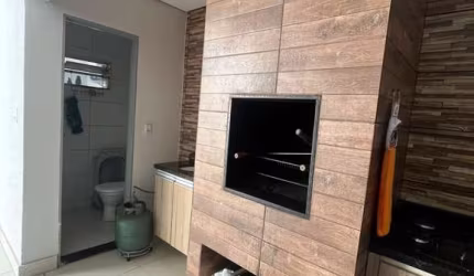 Vende-se Casa no condomínio Rio Claro.