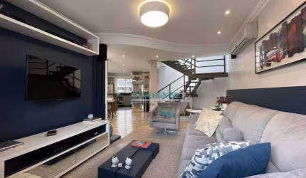 Sobrado com 3 dormitórios à venda, 177 m² por R$ 900.000,00 - Centro - Cachoeirinha/RS