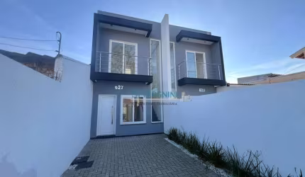 Sobrado com 2 dormitórios à venda, 68 m² por R$ 420.000,00 - Parque da Matriz - Cachoeirinha/RS