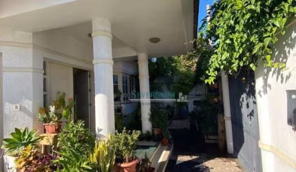 Sobrado com 3 dormitórios à venda, 210 m² por R$ 550.000,00 - Parque da Matriz - Cachoeirinha/RS