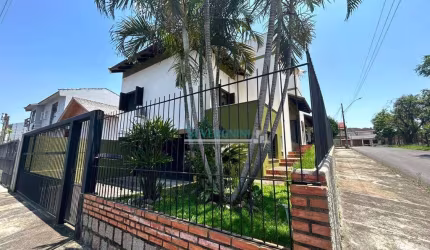 Casa com 5 dormitórios à venda, 233 m² por R$ 1.500.000,00 - Centro - Cachoeirinha/RS
