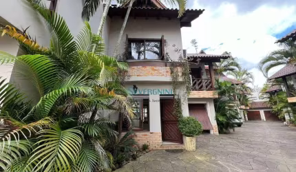 Sobrado à venda, 132 m² por R$ 560.000,00 - Centro - Cachoeirinha/RS