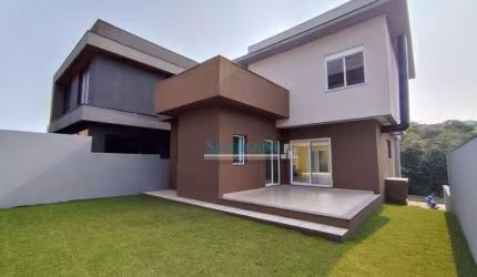 Sobrado com 4 dormitórios à venda, 233 m² por R$ 1.690.000,00 - Centro - Gravataí/RS