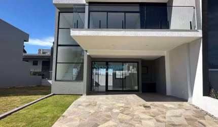 Sobrado com 3 dormitórios à venda, 156 m² por R$ 1.195.000,00 - Central Park - Cachoeirinha/RS