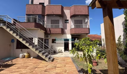 Sobrado com 4 dormitórios à venda, 160 m² por R$ 1.200.000,00 - Vila Parque Brasília - Cachoeirinha/RS