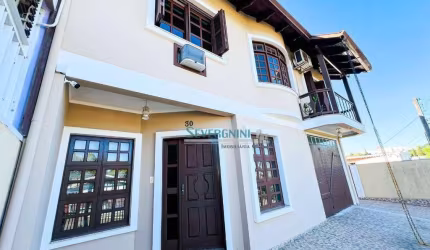 Sobrado à venda, 141 m² por R$ 740.000,00 - Centro - Gravataí/RS