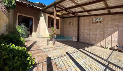 Casa com 2 dormitórios à venda, 58 m² por R$ 200.000,00 - Jardim Betânia - Cachoeirinha/RS