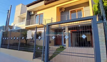 Sobrado com 4 dormitórios à venda, 140 m² por R$ 870.000,00 - Vale do Sol - Cachoeirinha/RS