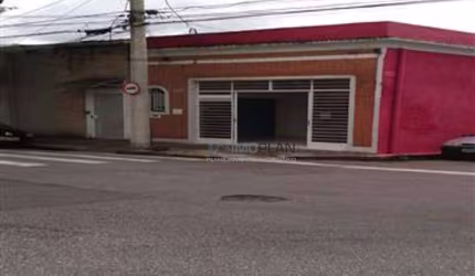 ÓTIMAS SALAS NÍVEL DA RUA