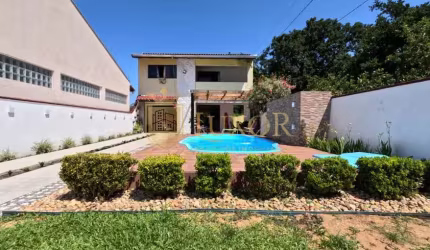Sobrado com piscina localizado no Gravatá de Penha SC, casa com 4 dormitórios