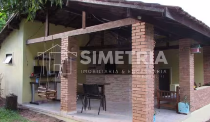 Chácara com 3 casas – B. Alpes das Águas – São Pedro/SP.  AC 416m². AT 6.000m².