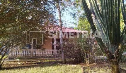 Chácara – Alpes das Águas – São Pedro/SP.  AC – 300 m². AT – 5.000 m²