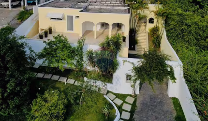 Casa Luxuosa e Confortável no Condomínio Arujazinho
