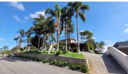 Luxo e Comodidade em Arujá: Casa dos Sonhos