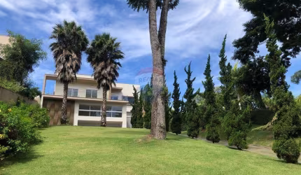 Arujá: Refúgio Moderno com Luxo e Segurança