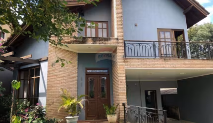 CASA À VENDA, 3 DORMITÓRIOS, 1 SUÍTE, CONDOMÍNIO ARUJÁ VILLE 1 em ARUJÁ SP.