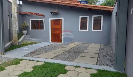 'Refúgio Tranquilo em Arujá: Chácara à Venda!'