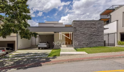 Casa com 3 dormitórios à venda, 230 m² por R$ 2.200.000,00 - Urbanova - São José dos Campos/SP