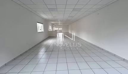 Prédio comercial para locação com 200m² em dois andares na Zona Sul de São Jose dos Campos - SP