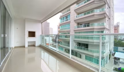 Apartamento com 4 quartos à venda na Rua 318, 70, Meia Praia, Itapema por R$ 1.980.000
