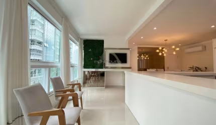 Apartamento com 3 quartos à venda na Avenida 294, 220, Meia Praia, Itapema por R$ 2.200.000