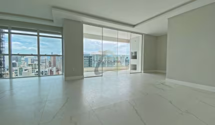 Apartamento com 3 quartos à venda na Rua 238, 01, Meia Praia, Itapema por R$ 2.600.000