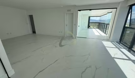 Apartamento com 4 quartos à venda na Rua 315, 299, Meia Praia, Itapema por R$ 3.490.000