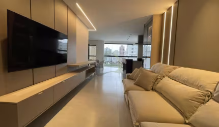 Apartamento com 3 quartos para alugar na Rua 319, 128, Meia Praia, Itapema por R$ 9.500