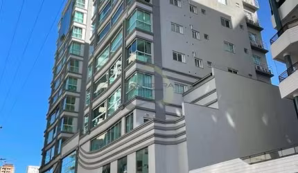 Apartamento com 3 quartos à venda na Rua 210, 130, Meia Praia, Itapema por R$ 1.700.000
