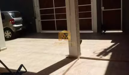 Casa 03 Dormitórios, Salto de São José, Salto - R$ 465 mil